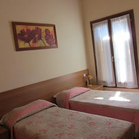 Landsted Ravaglia Grande Castel Guelfo Di Bologna