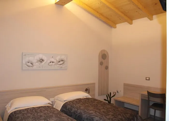 Ravaglia Grande Castel Guelfo Di Bologna