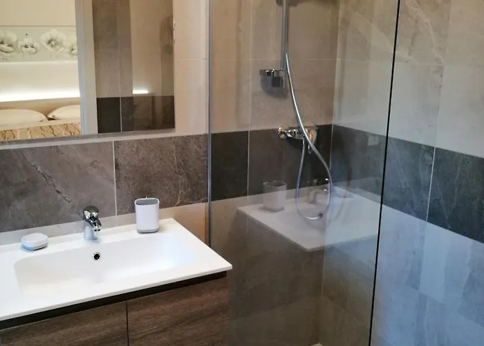 Ravaglia Grande * Castel Guelfo Di Bologna